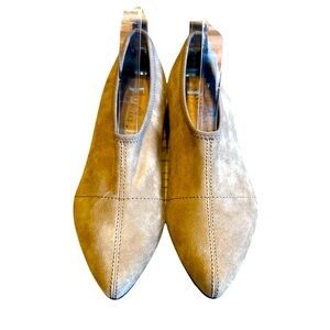 Naked Feet‎ Caldi Pointed Toe Suede Heel 7 Memory Foam